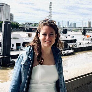Meet your Posher, Caily